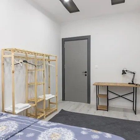 6-sehir Merkezinde Bueyuek Modern Apartment