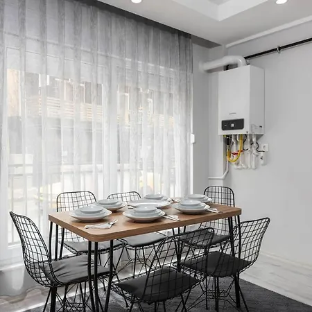 6-sehir Merkezinde Bueyuek Modern Antalya