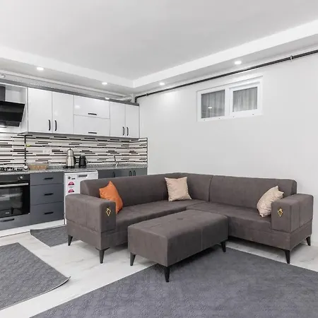 6-sehir Merkezinde Bueyuek Modern * Antalya
